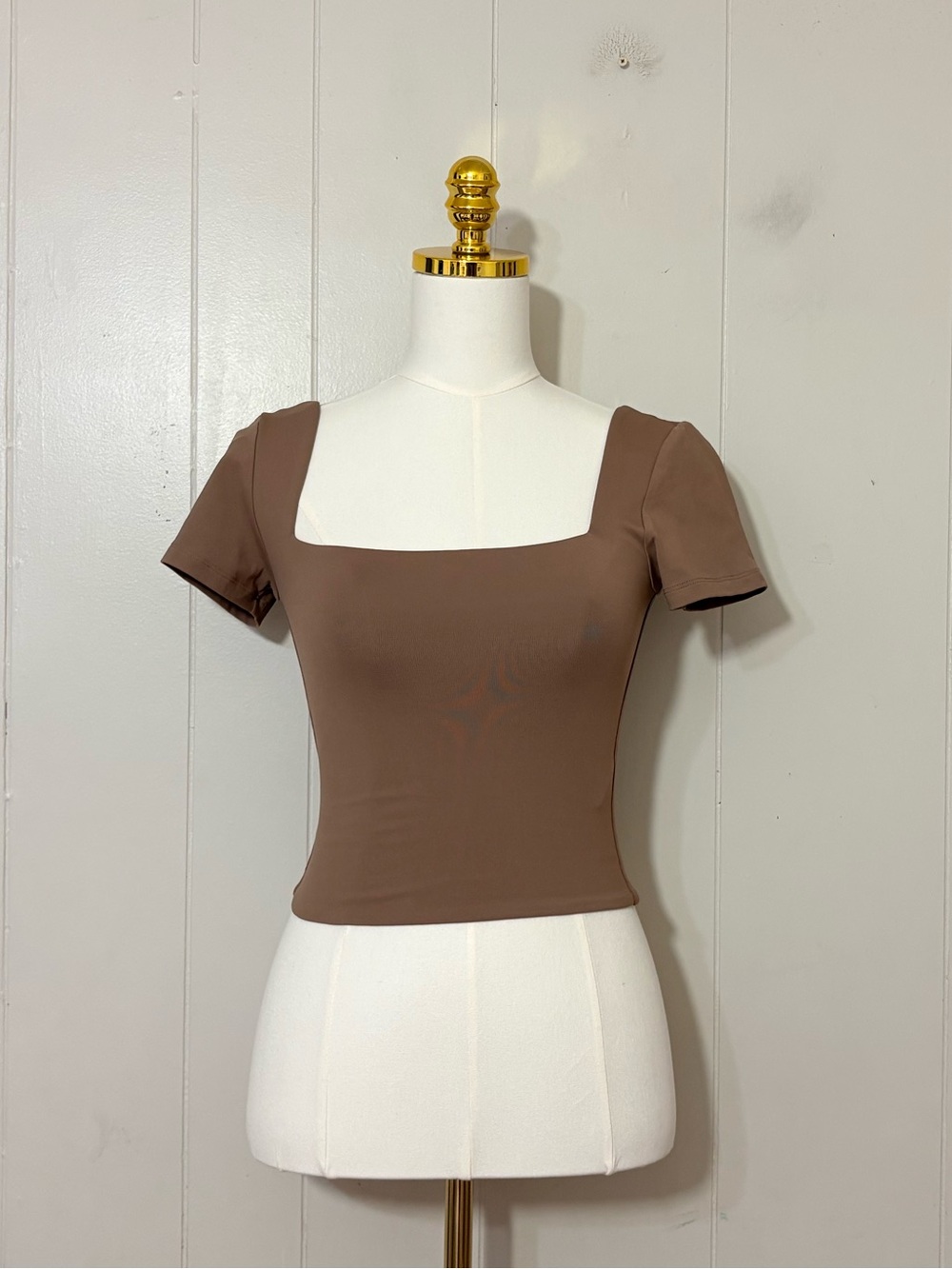 Babaton Contour Square Neck T Shirt Brown Size S Fitted Short Sleeve